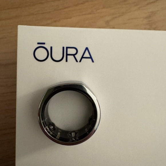 silver oura ring size 8 gen 3 heritage 💍✨ - Picture 4 of 7